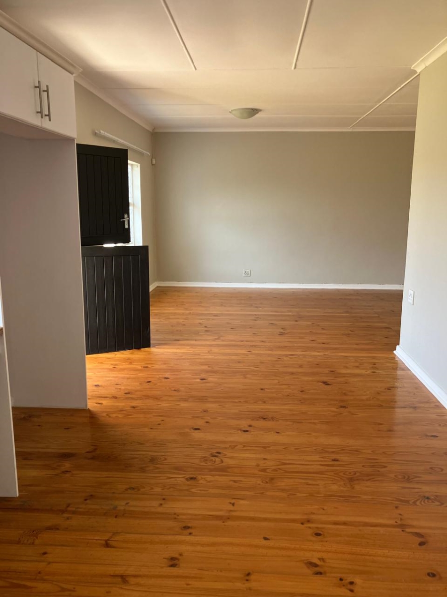 To Let 4 Bedroom Property for Rent in Vanes Estate Eastern Cape